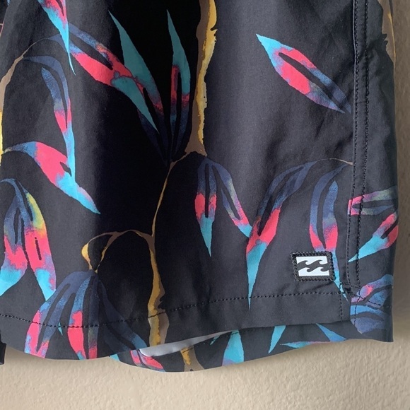 BILLABONG Recycler Sundays Layback Beach Shorts - Picture 3 of 7